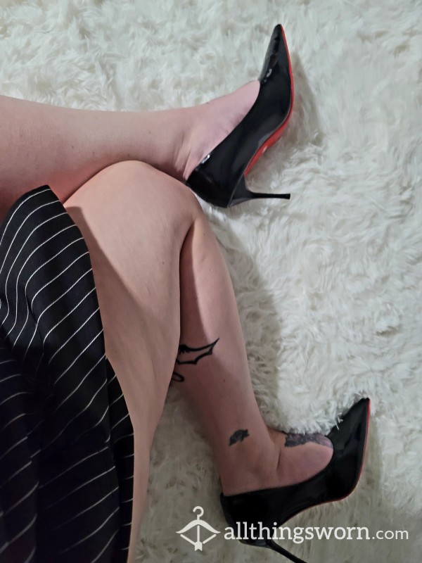 Sexy Legs, Sexy Tattooed Legs & Sexy Tattooed Feet