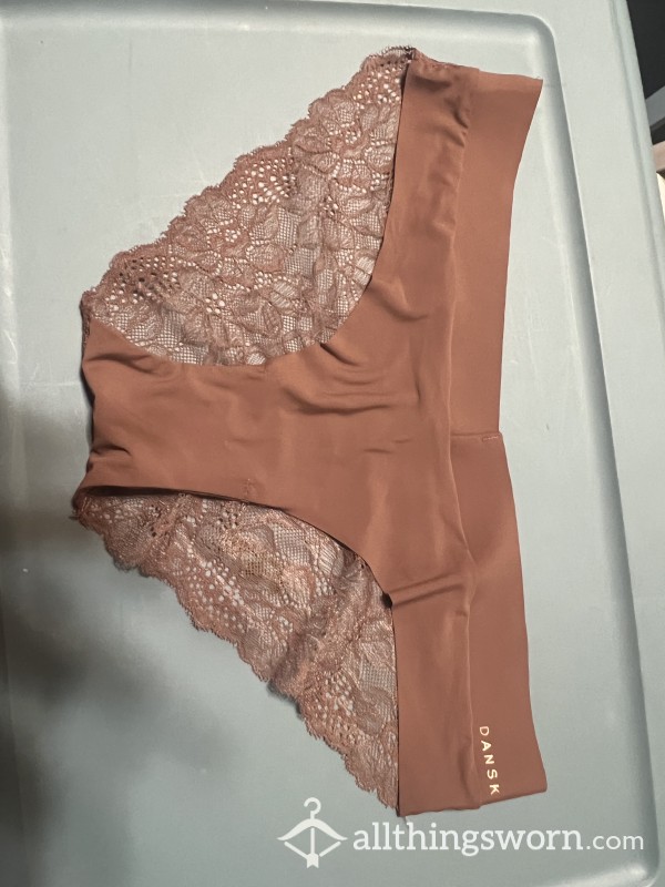 Silky Lacey Brown Panties Comes With Five Daywear