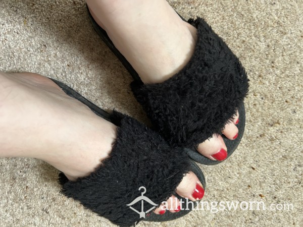 Size 5 Black Slip On Sandals
