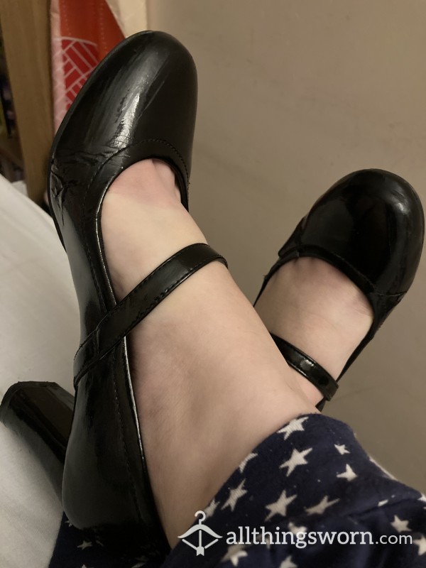 Size 5 Well-worn Black Patent Heels
