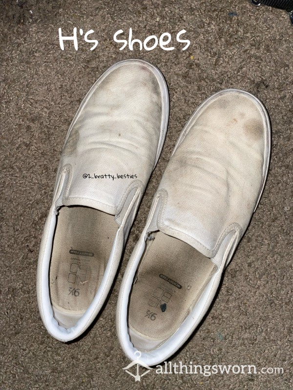 Slip-On White Shoes 🥿 (H)