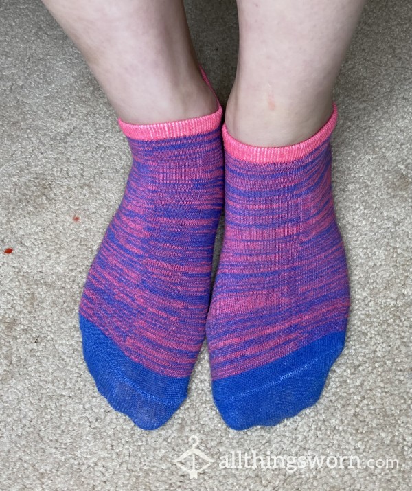 Small Well-Worn Dawn Ankle Socks