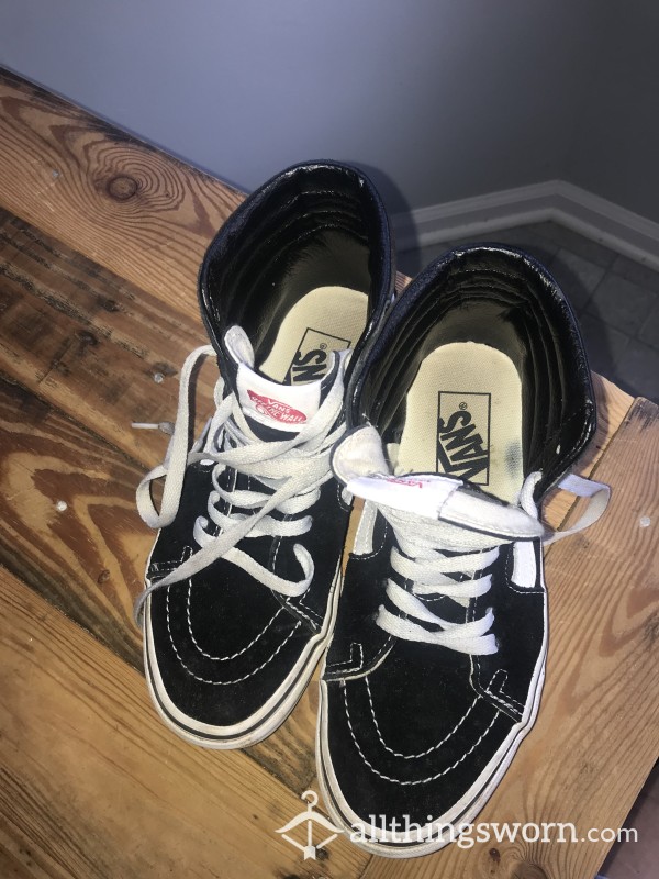✨Smelly, Well Worn VANS- Size 6 Womens✨