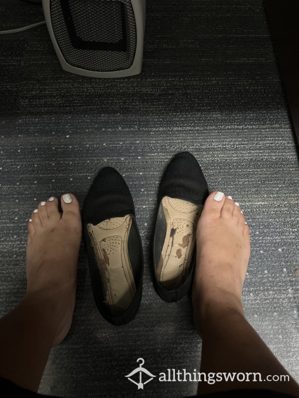 SMELLY WORN EVERY DAY WORK FLATS