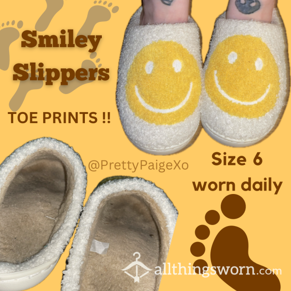 Dirty & Stinky Smiley Slippers 😊 Small Size 5-6, Well-worn With Toe Prints 👣 Shipping Included 💋