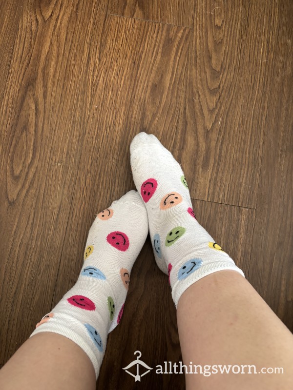 Smiley Socks 😊😊 1 WEEK WEAR!