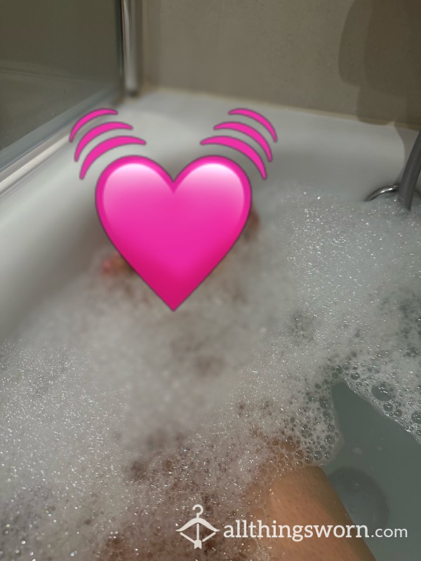 Soapy Wet Bath Feet Pics