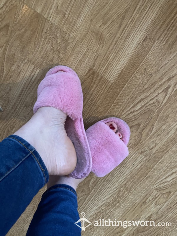 Soft Pink Slip On Slippers 💕💕