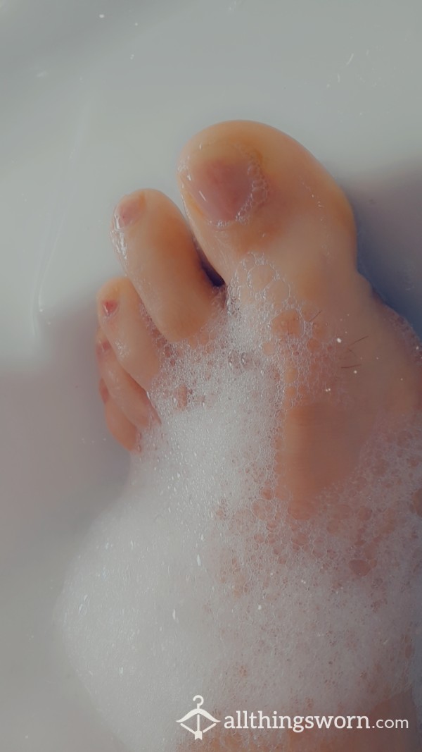 Soft Soapy Feet Pics 🥰😘