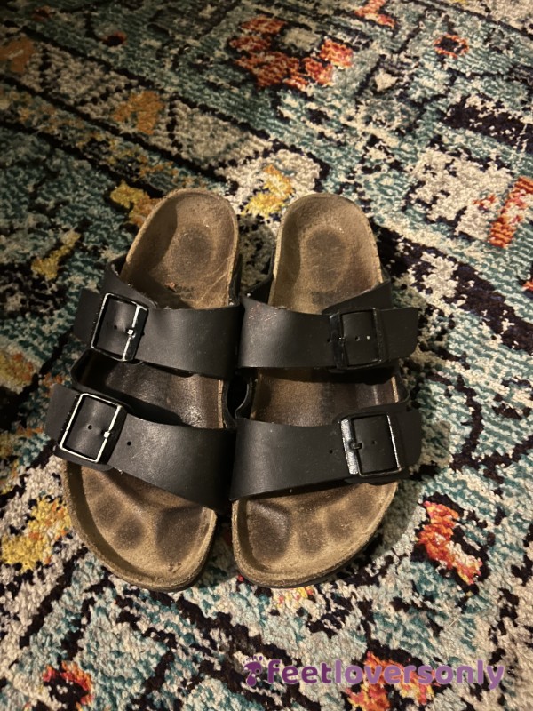 Stinky Sandals 👣 Extra Worn 2 Years Old