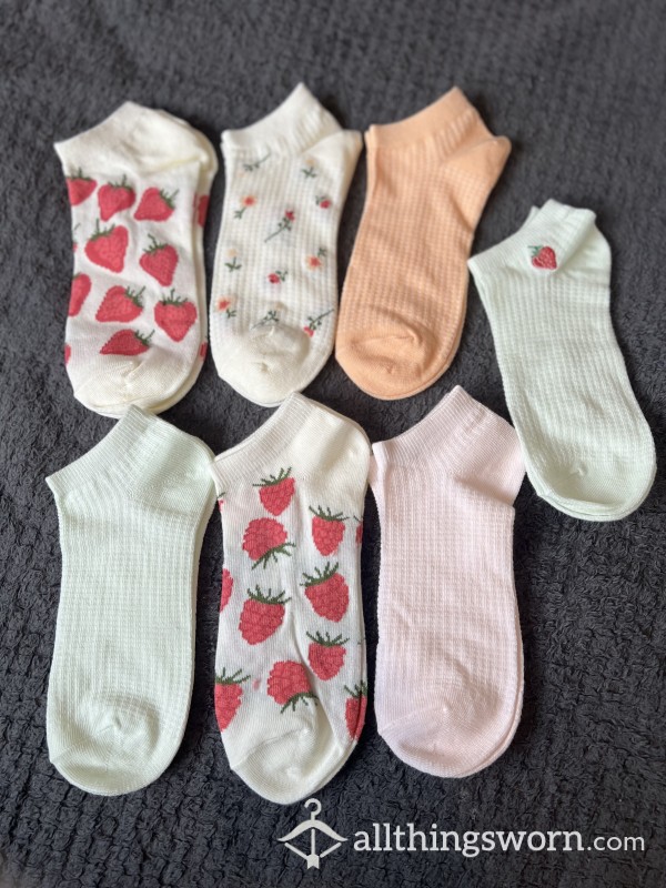 Strawberry Print Summer Ankle Socks 🍓