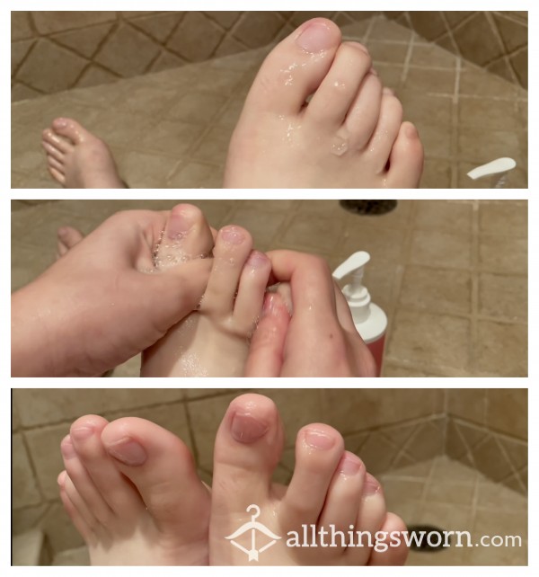 Stripping My Socks, Hand-washing My Feet 🐷♥ In HDR - My **FIRST** Video!