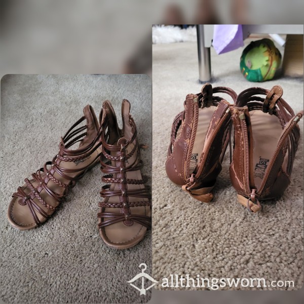 Super Worn Brown Gladiator Sandals