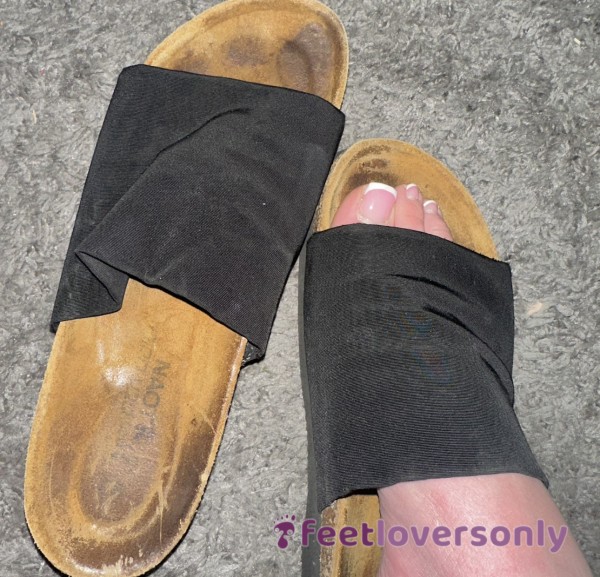 Sweaty Sandals With Toe Prints 🫶🏼