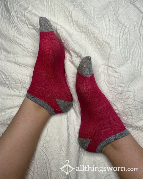 Thin Pink Heavily Worn Ankle Socks - Stinky