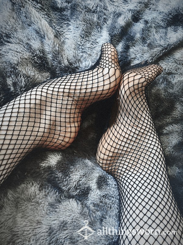 Toes In Fishnet Tights