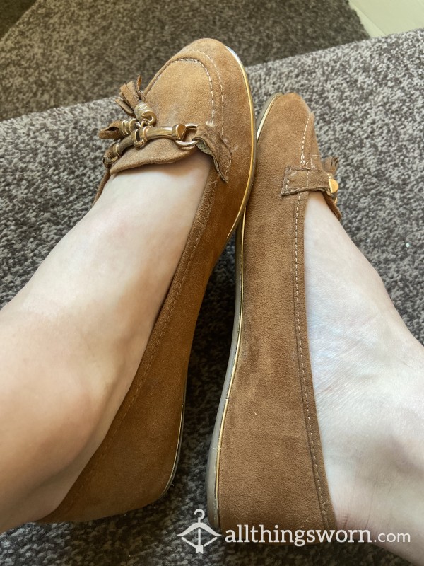 Brown Flat Shoes Used For Work