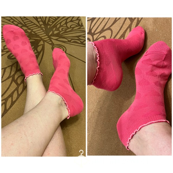 Trainer Socks- Hot Pink With Frilly Top 🩷
