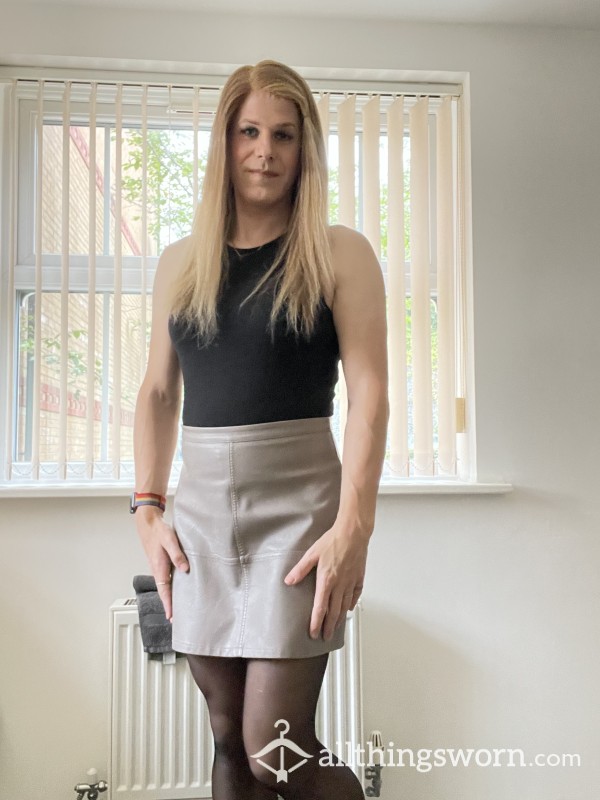 Trans Women Ripping Tights Off Legs