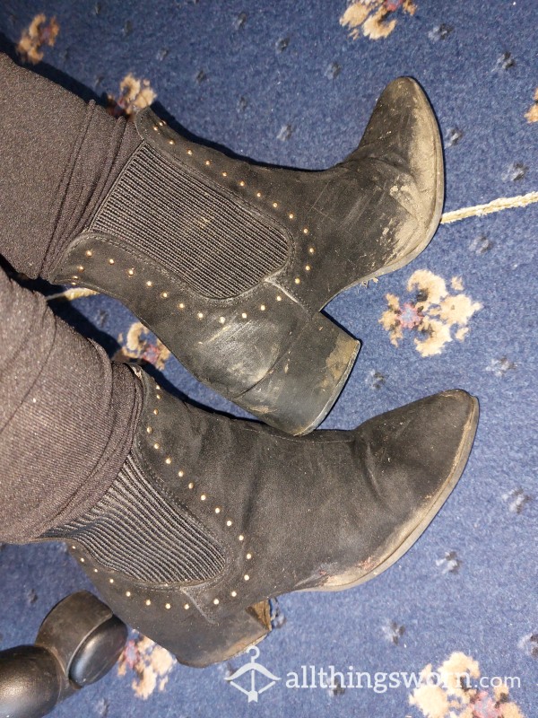 Trashed, Muddy Work Boots