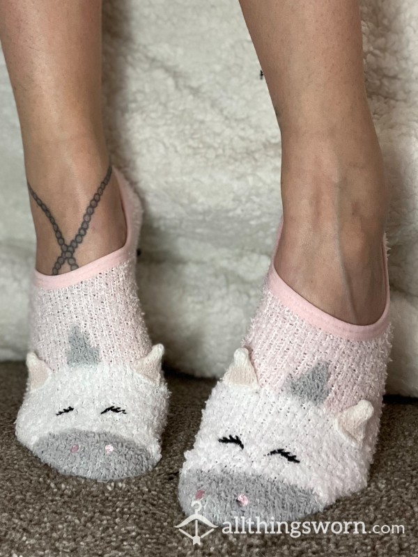 Unicorn Fuzzy Ankle Socks 😍🦄