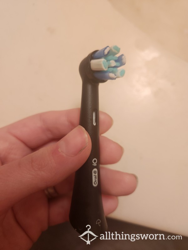 Used Oral B Toothbrush Head