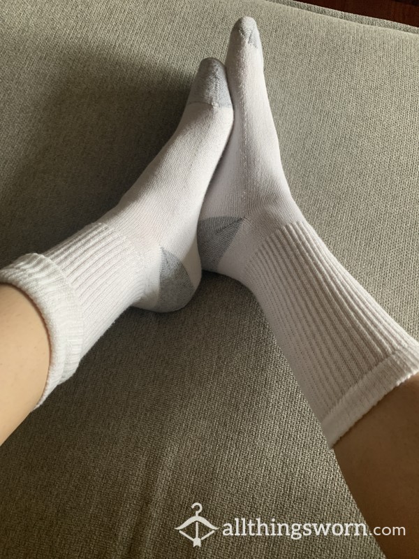 Fresh White Hanes Socks