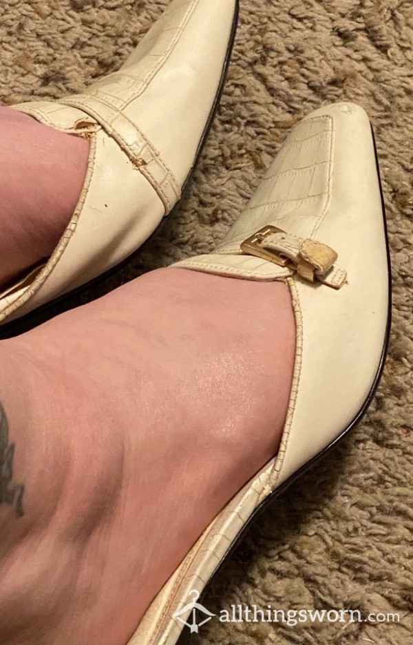 Used Vintage Women’s Cream Mules Shoes 8 1/2