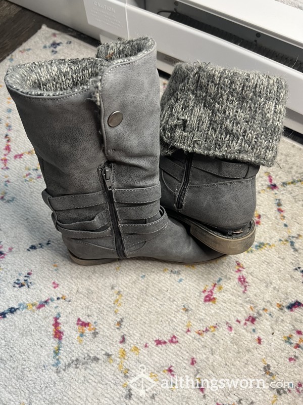 Very Well Worn Boots Size 7.5
