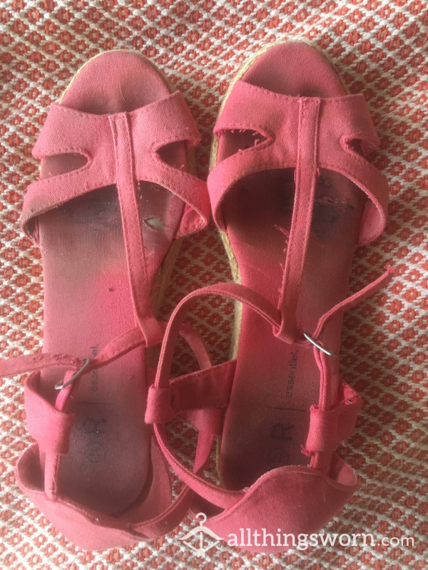 Very Worn Wedge Sandals 👡 Low Heel Size 4