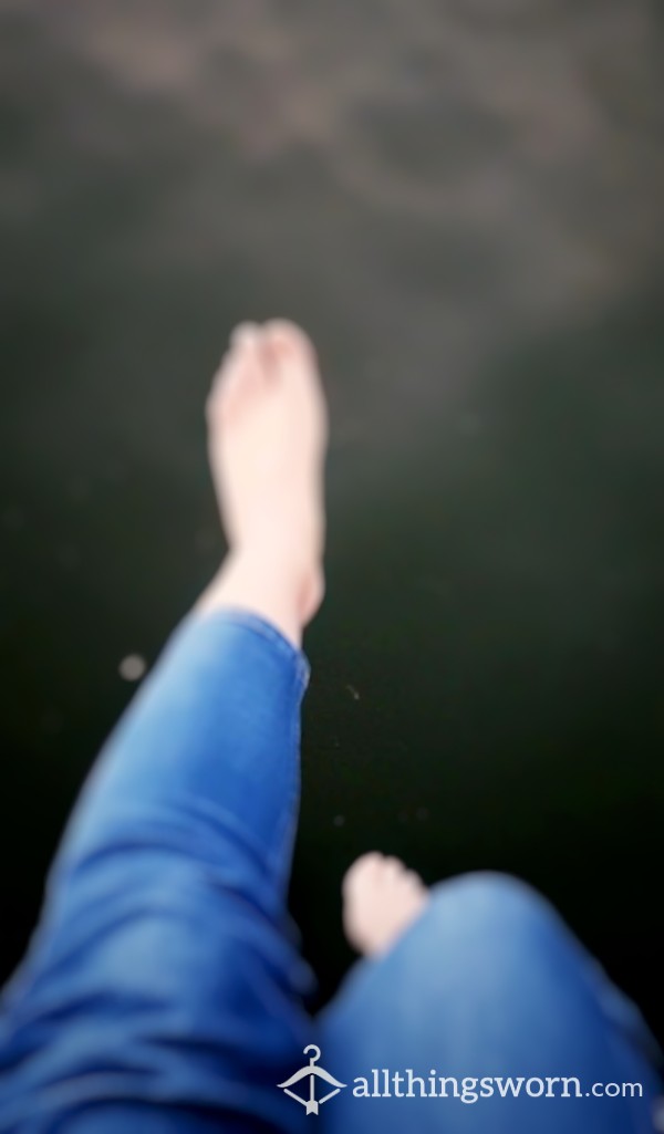 VIDEO Dangling My Feet Above The Water. Mystic Energy