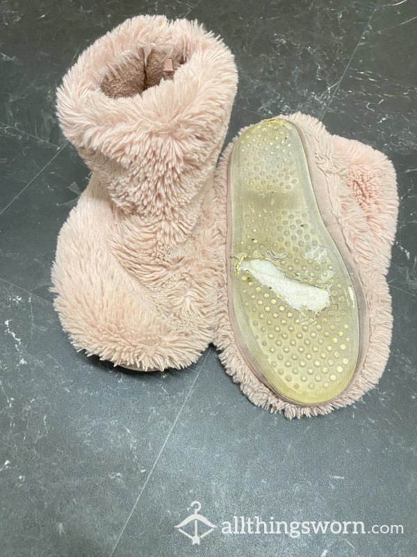 Well Worn Student Fluffy Slipper Boots! REDUCED £25