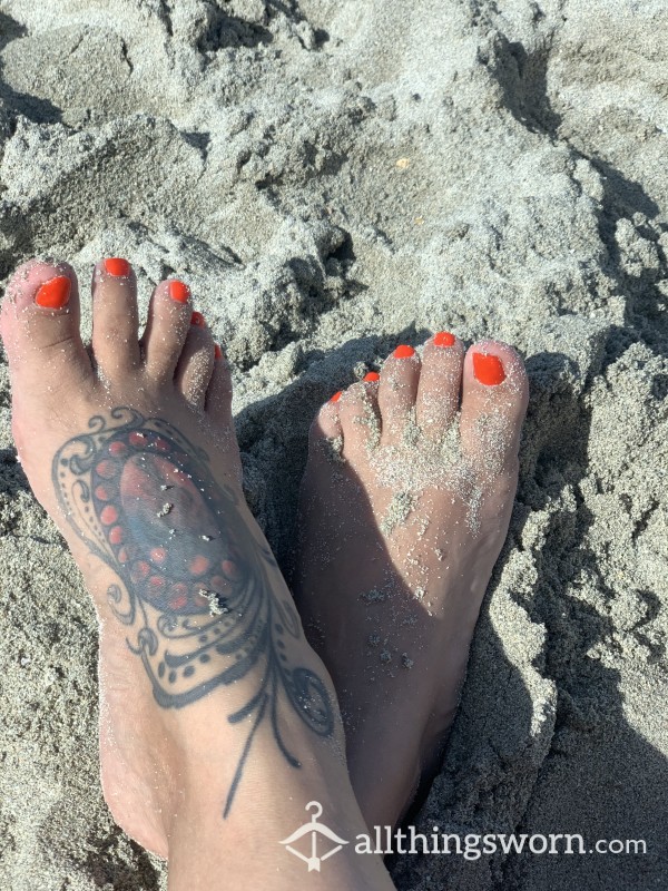 Waikiki Beach Feet