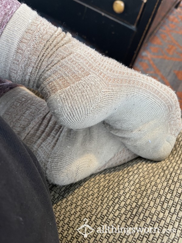 Fuzzy 💕Smelly ✨ Socks (72 Hours Worn)