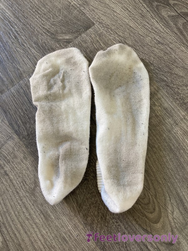 Week Long White Dirty Ankle Socks