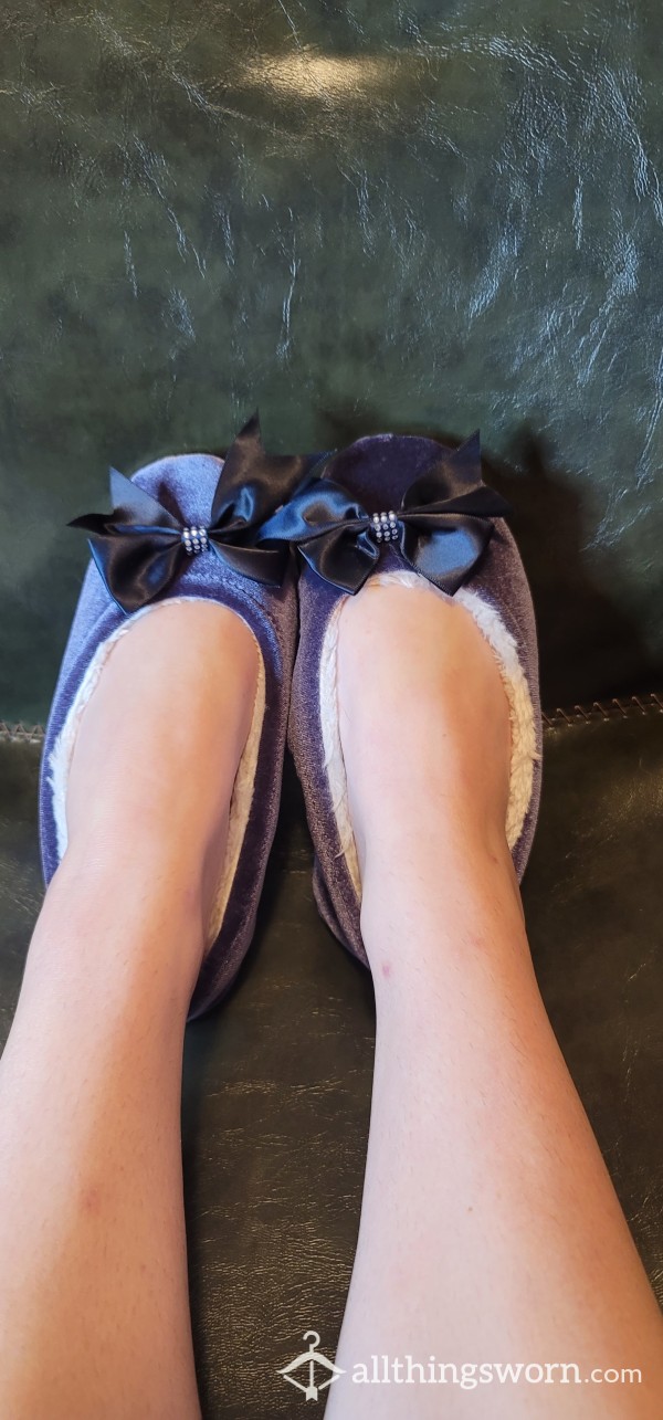 Well Loved Purple Velvet Snoozie Slippers With Bow