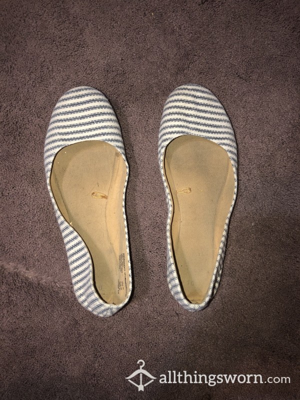 Well-Worn And Smelly Striped Flats 🥿 Sz. 10