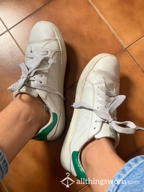 Well Worn And Super Stinky White Shoes | Size 7
