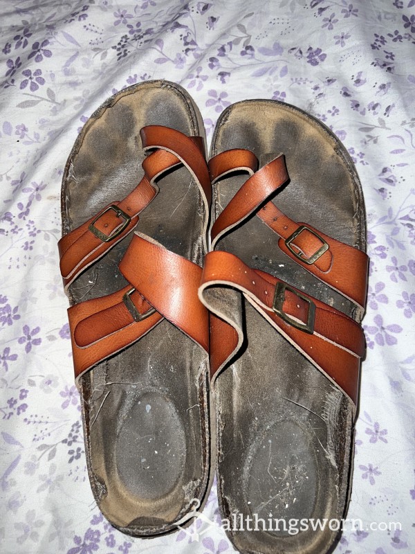Well-worn Dirty Flats/Sandals