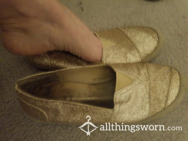 Well Worn, Dirty, Smelly, Womens Flats