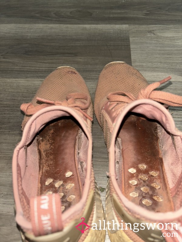 WELL WORN DIRTY SNEAKERS