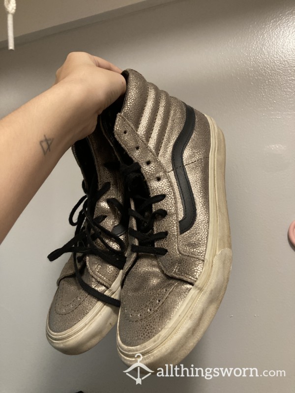 Well-worn MENS Shoes. Vans. SMELLY