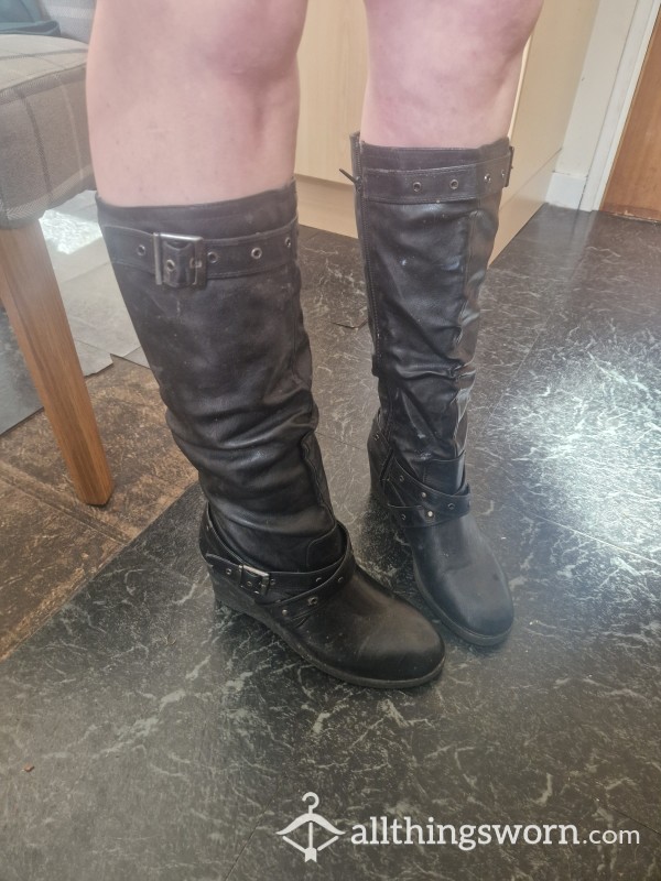 💋 Smelly Black High Heel Boots - With Extras 🔥