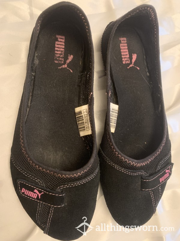 Well Worn Smelly Black Flat Trainer Sneakers Puma Size 5