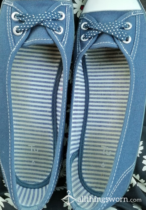 👟Well Worn Smelly Blue Slip Ons