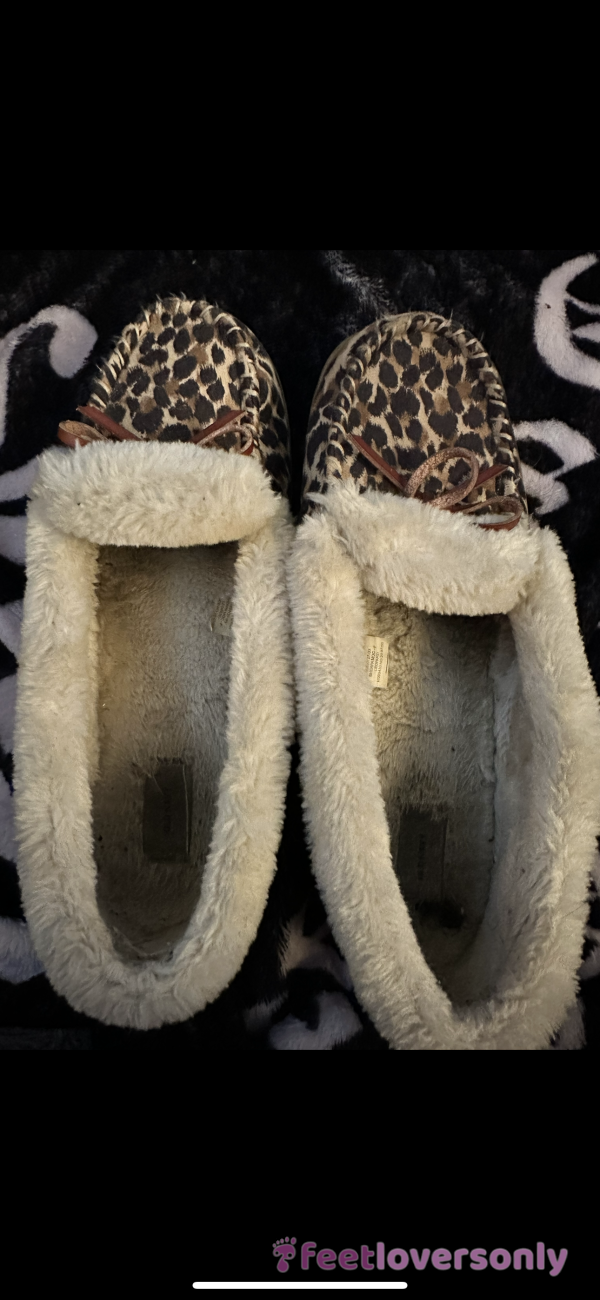 Well Worn Smelly Cheetah Print Sherpa Lined Slippers Size 9