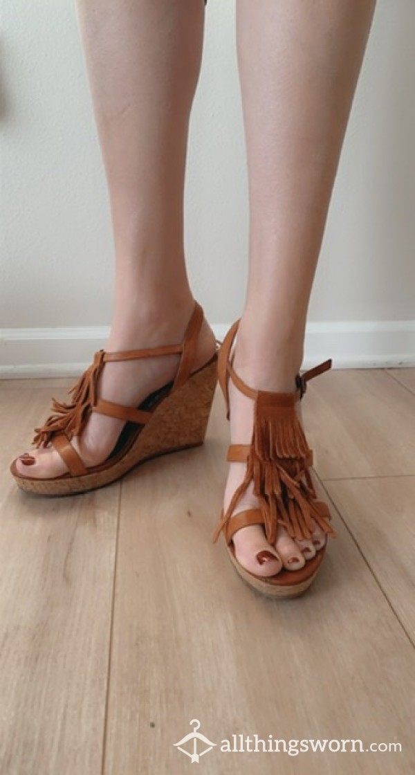 Well-Worn Suede Fringe Wedges Sz7.5 FREE SHIPPING *