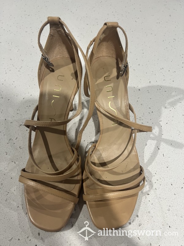 Special Price - Well Worn Tan/nude Heels - Another Favourite