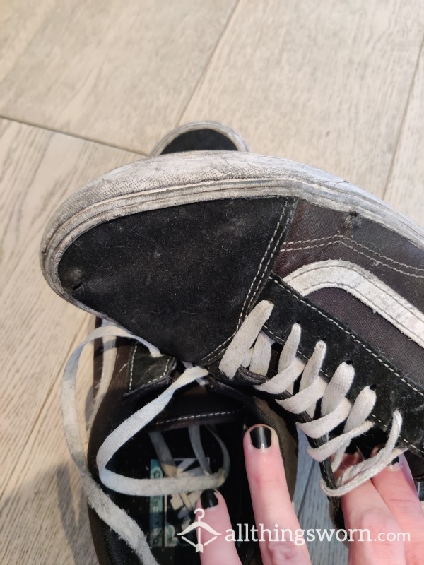 Well-worn Trainers - Daily Wear For A Year(AU/UK 11 US 12 EU 46)