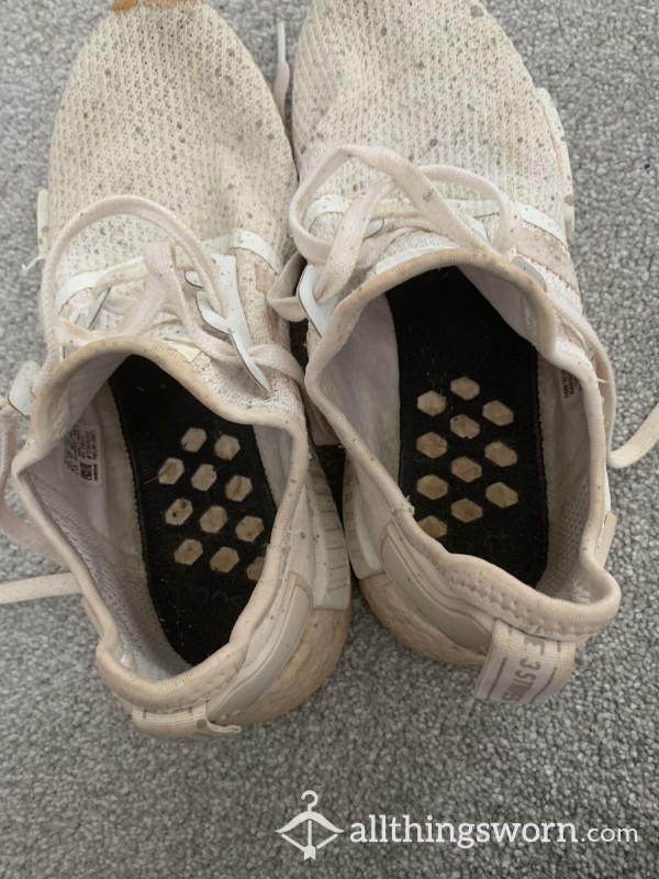 Well Worn/ Used White Adidas Trainers 👟